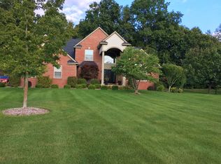 8768 Hidden Woods Ct, Dexter, MI 48130