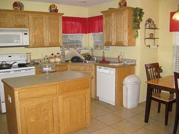 3rd image of 920 La Sierra Dr