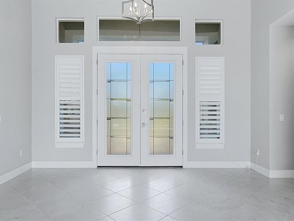 4th image of 15530 STAUNTON CIRCLE