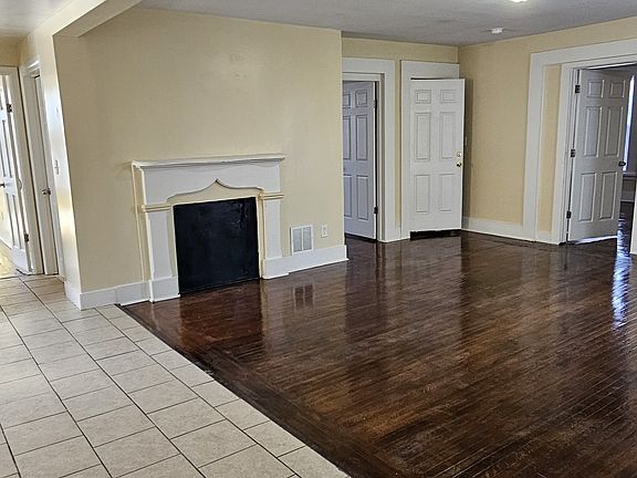 4th image of 648 Elm St #2A