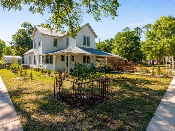 418 S 11th St, Defuniak Springs, FL 32435