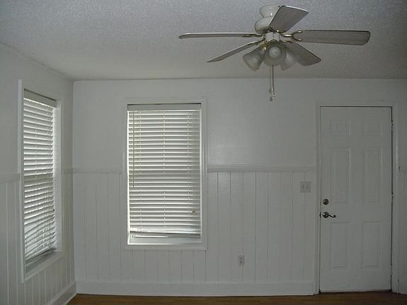 4th image of 426 13th Ave N