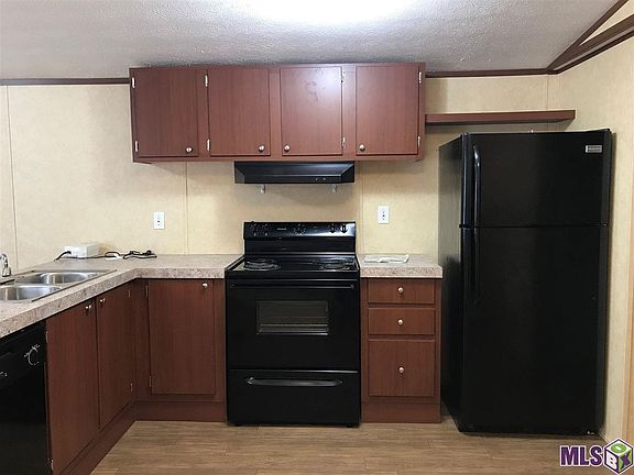 4th image of 16466 Delia St