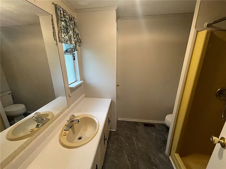 1010 W South Fourth St — Photo 15