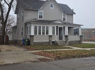 1100 Kelly St, Charles City, IA 50616