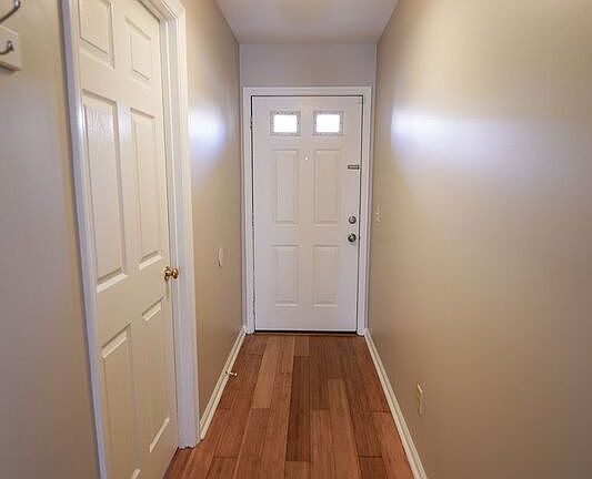 5th image of 211 Edgewater Rd APT 20