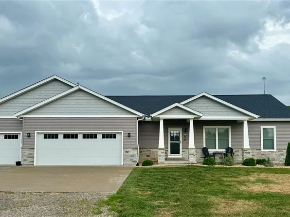 31827 Deer Hollow Ln, Brighton, IL 62012