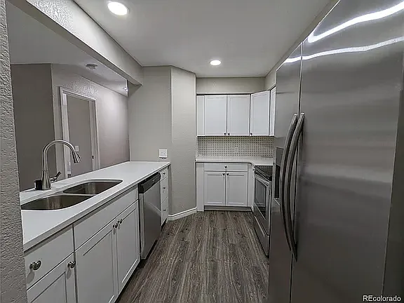 2 bed, 982 sqft, $1,800 — Photo 3