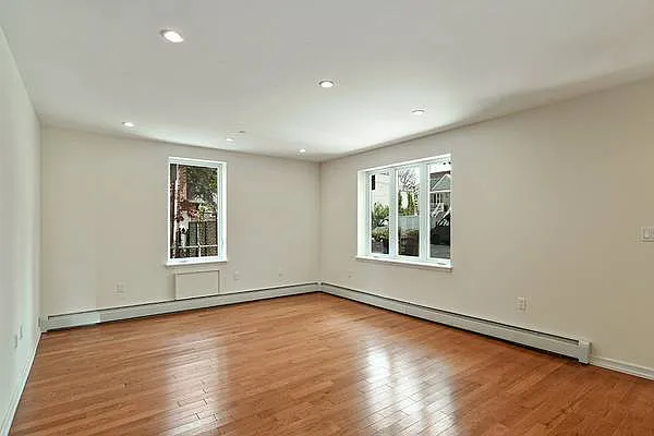 Sold by Ilite Realty Inc | media 5