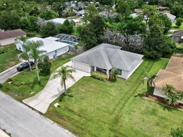 934 Bermuda Ave, Sebastian, FL 32958
