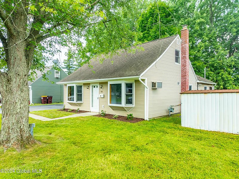 2nd image of 44 Bailey Avenue