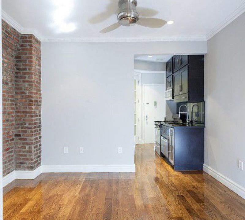 1st image of 136 Orchard St APT 6