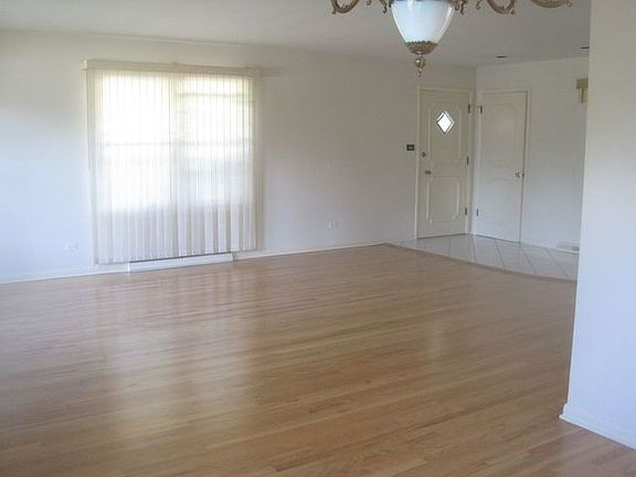 5th image of 8818 Keeler Ave