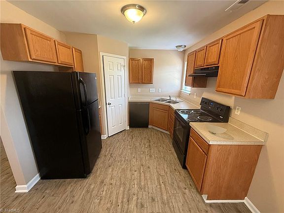 4th image of 3608 Sherbourne Ln