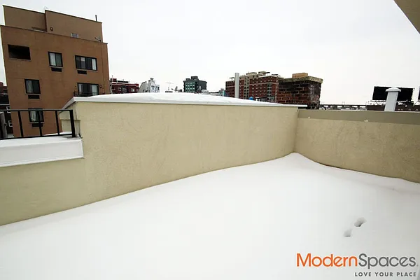 Rented by Modern Spaces | media 16