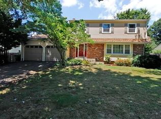 12 Dellview Dr, Edison, NJ 08820