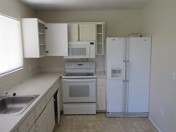 5th image of 18227 Petoskey Cir