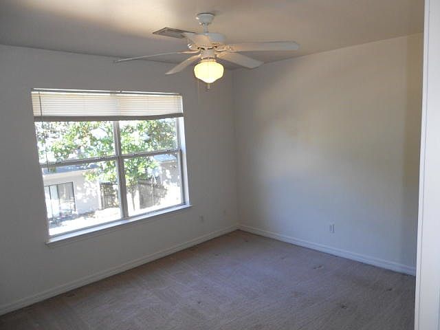 1st image of 160 Alder Ave SE