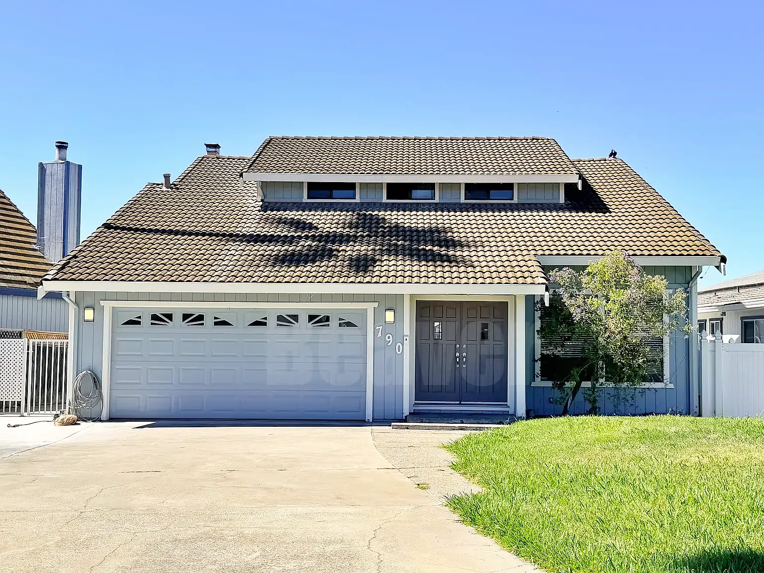 3 bed, 2.5 bath, 1917 sqft, $3,495 — Photo 2