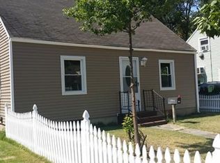 196 Eddy St, Springfield, MA 01104