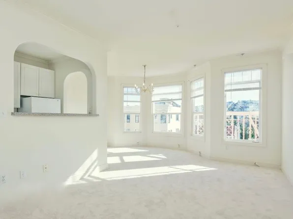2130 Beach St APT 301, San Francisco, CA 94123