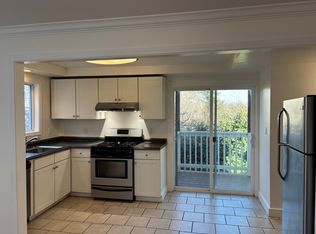 754 Alhambra St #B, Crockett, CA 94525