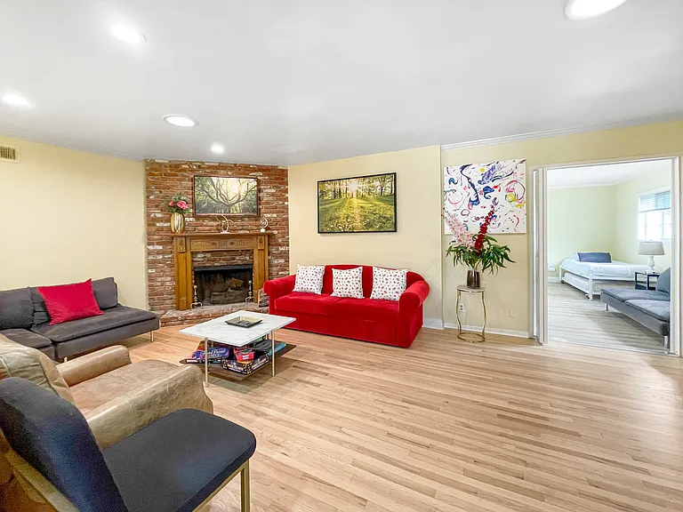 8937 Monogram Ave — Photo 5