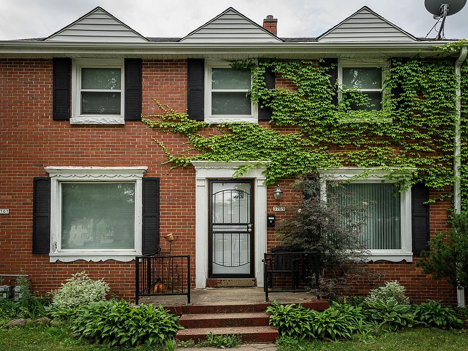 1st image of 3707 W Capitol Dr #3709