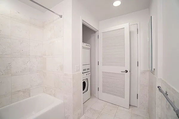 Sold by Renetta Real Estate | media 36