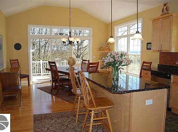 4th image of 10559 Camrose Cir #9
