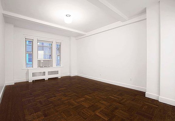 4th image of 24 5th Ave APT 517