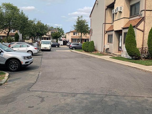 3rd image of 360 Barlow Ave APT 21A