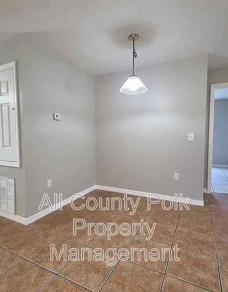 1210 Fairway Dr — Photo 6