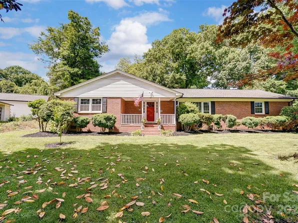 3234 Deerwood Dr, Gastonia, NC 28054