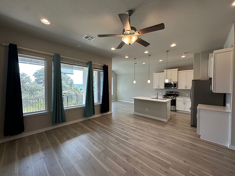 1st image of 441 Saturnia Dr