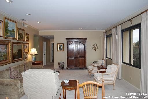 3rd image of 4001 N NEW BRAUNFELS AVE #400
