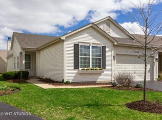 21256 Barth Pond Ln, Crest Hill, IL 60403