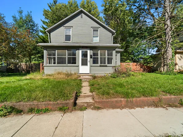 1017 N 2nd St, Ames, IA 50010