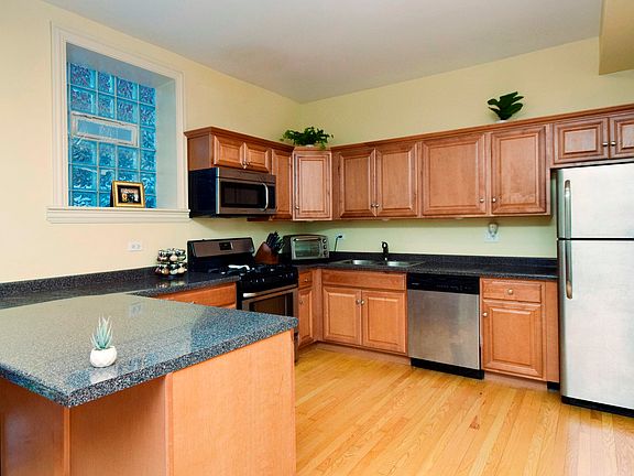 4th image of 5444 N Campbell Avenue #G