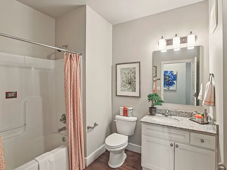 Steeplechase Apartments — Photo 22