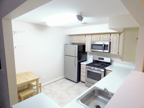 4th image of 12229 Fairfield House Dr