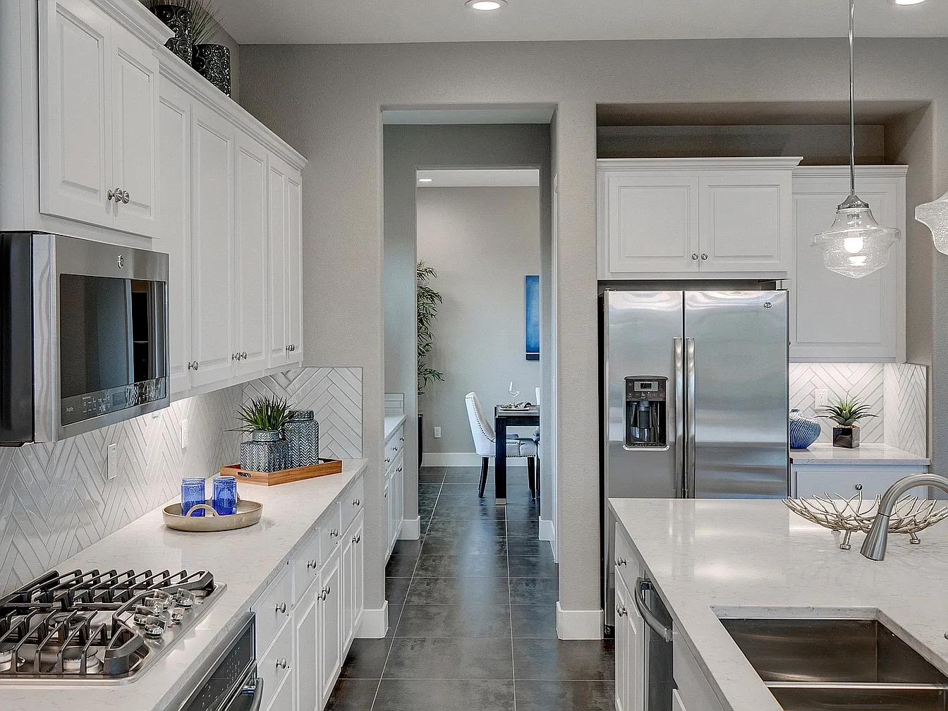 3 bed, 2.5 bath, 2259 sqft, $3,100 — Photo 3