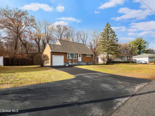 7 Colt Road, Albany, NY 12205