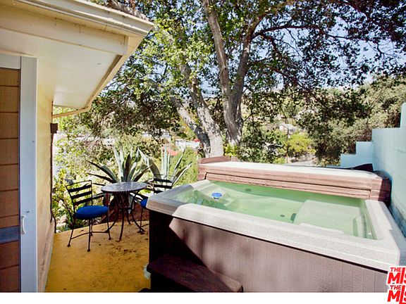 2nd image of 2490 Cheremoya Ave