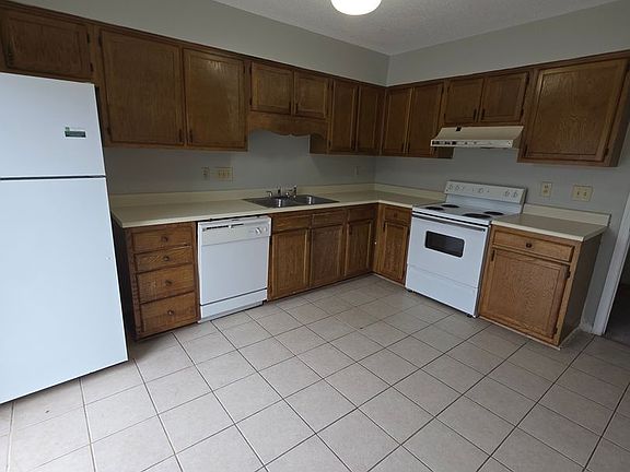 3rd image of 1431 Bailey Cir