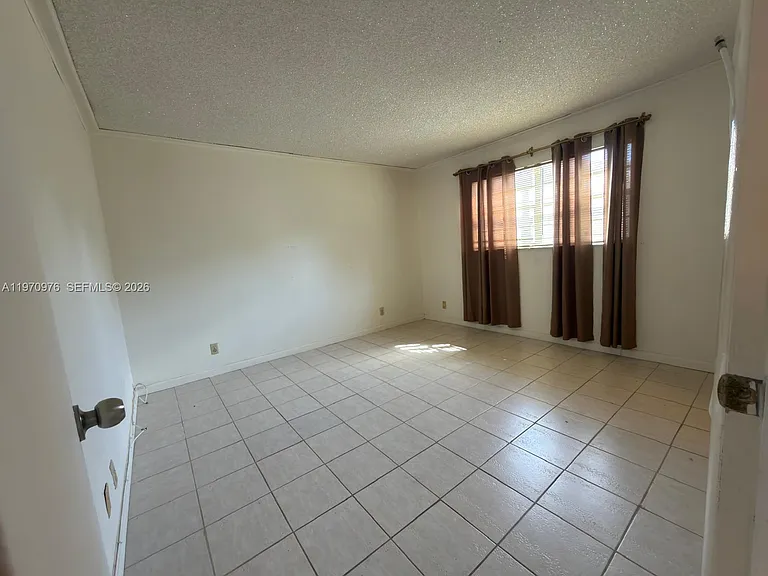 30 SE 4th Ave #103 — Photo 3