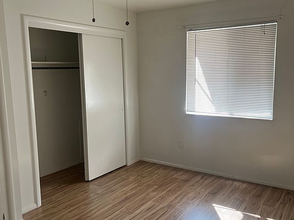 5th image of 457 E Warnock Ave #2