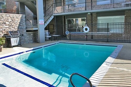 2nd image of 2718 Franklin Ave E APT 1