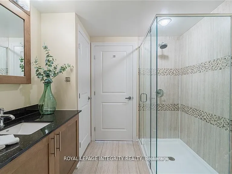195 Besserer St #701 — Photo 6