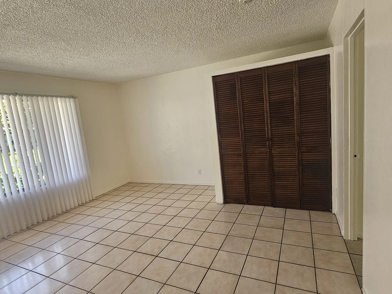 2 bed, 980 sqft, $2,600 — Photo 3